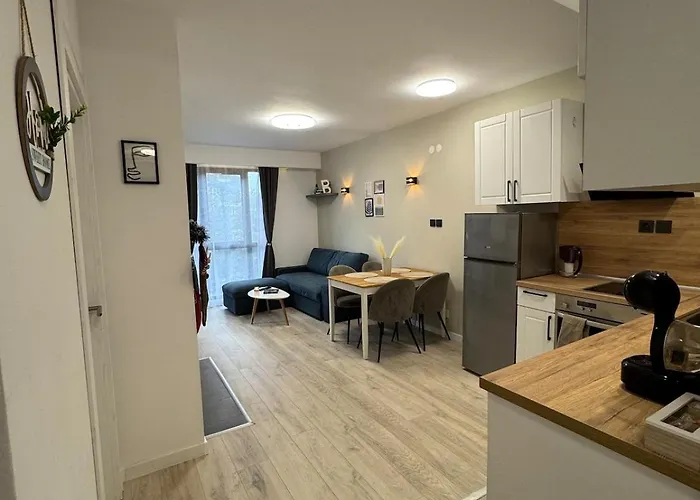 Апартамент Pirin Cozy Escape 8 Min Walk From Lift - Private Grand 1